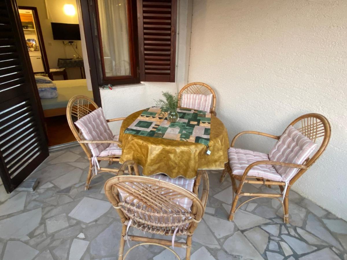 Apartments Stella-Dora Lopar Εξωτερικό φωτογραφία